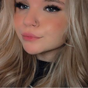 Meet your Posher, Amilee